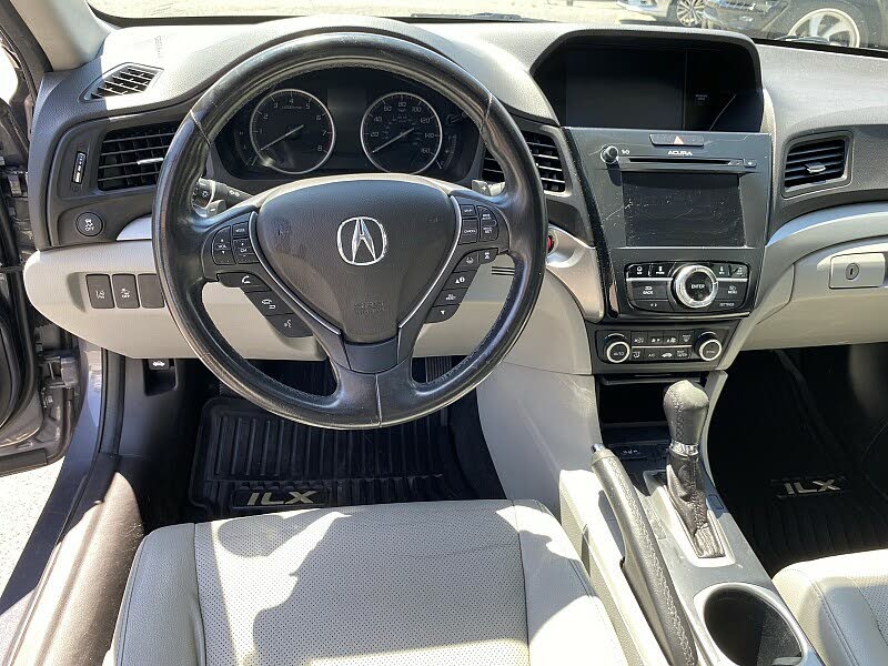 2017 Acura ILX - 9