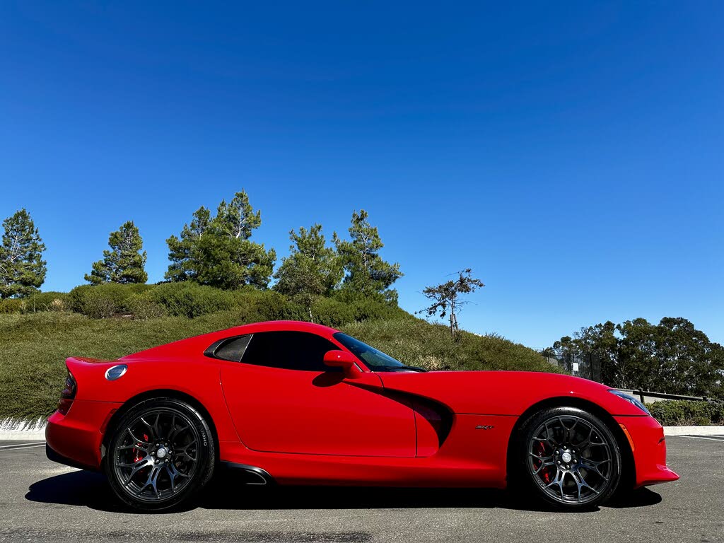 Vehicle Image 5 of 31 for 2014 Dodge SRT Viper