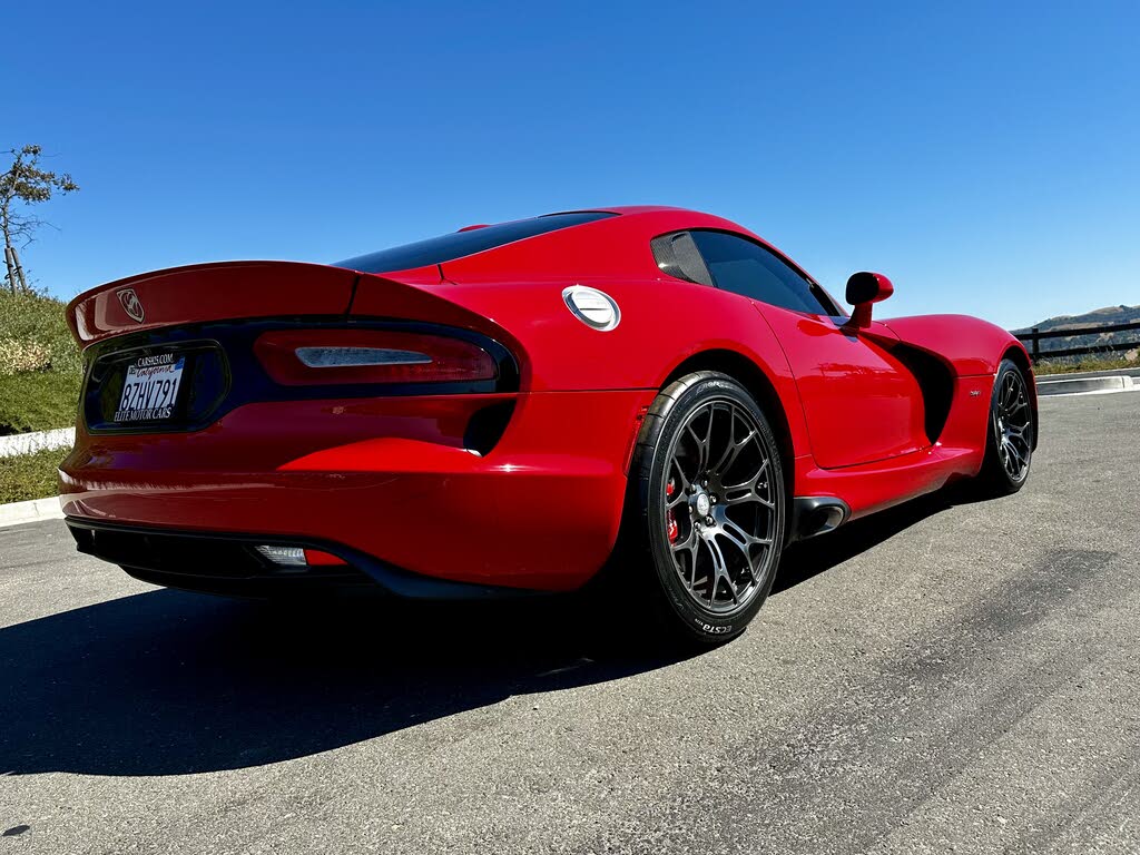 Vehicle Image 9 of 31 for 2014 Dodge SRT Viper