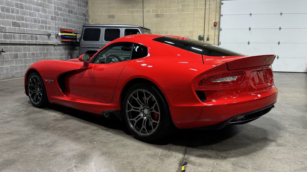 Vehicle Image 15 of 76 for 2015 Dodge Viper