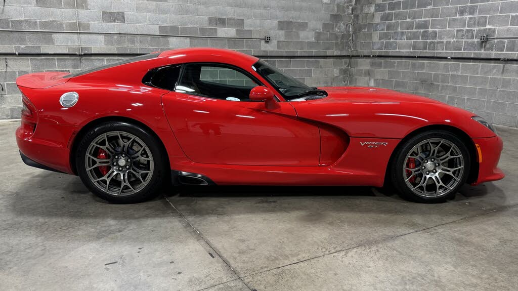 2015 Dodge Viper - 24