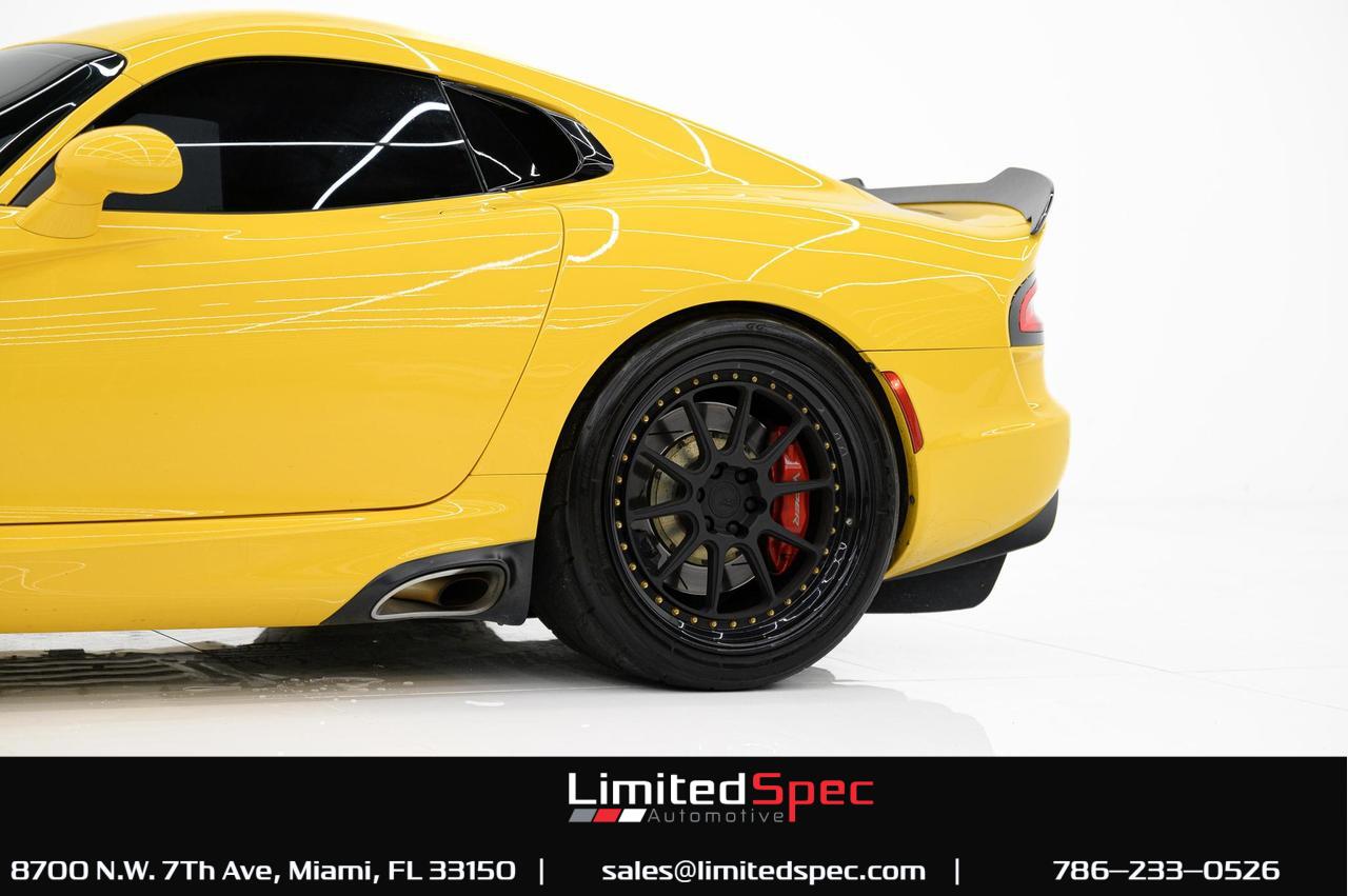 Vehicle Image 17 of 116 for 2014 Dodge SRT Viper