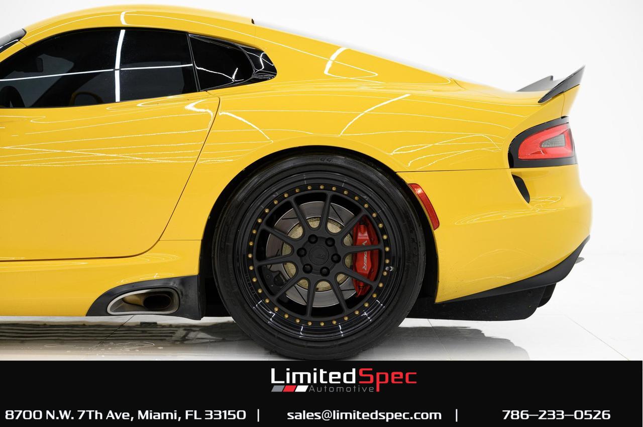 Vehicle Image 18 of 116 for 2014 Dodge SRT Viper