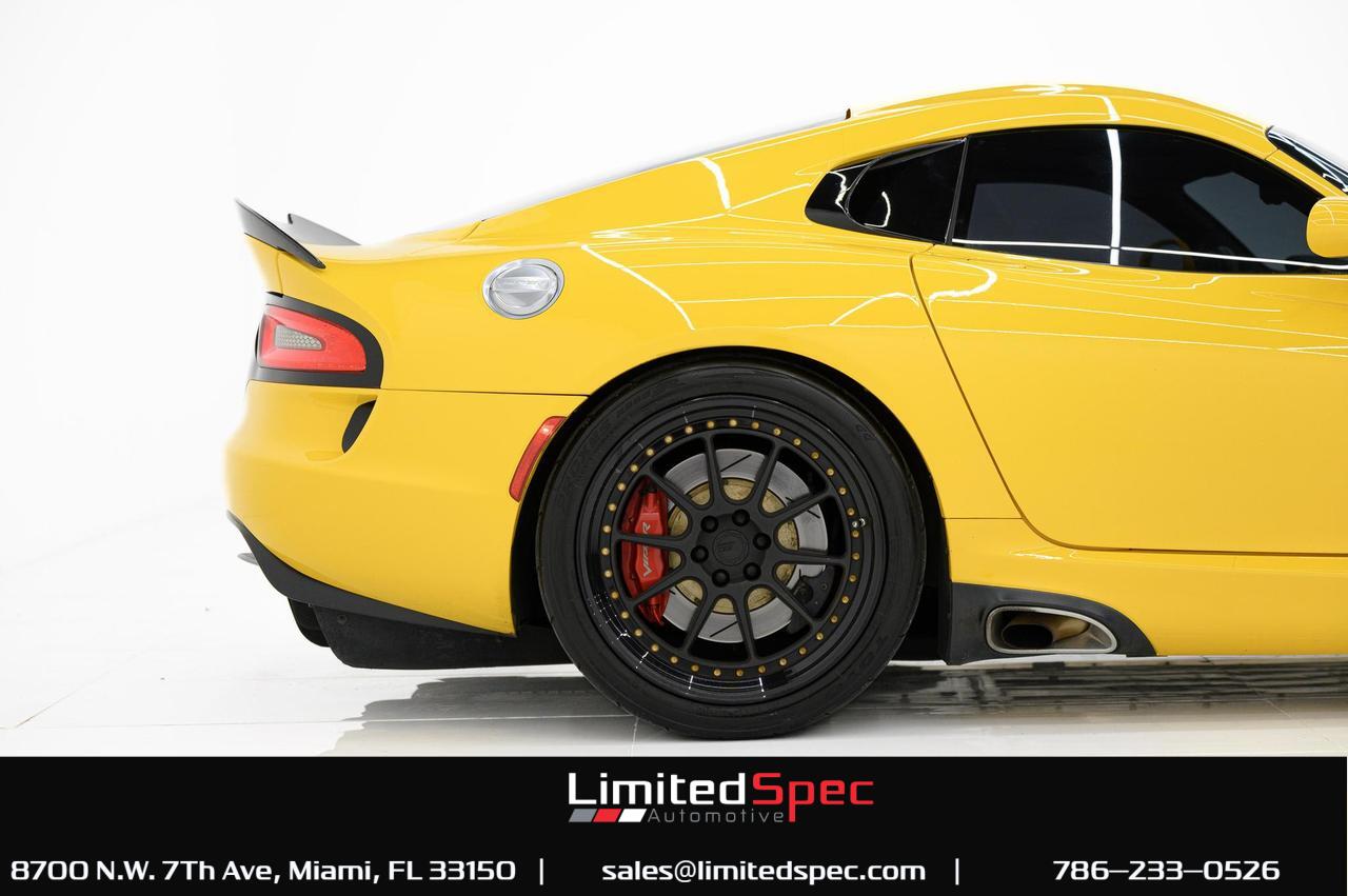 Vehicle Image 9 of 116 for 2014 Dodge SRT Viper