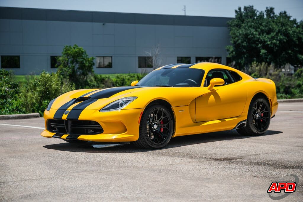 Vehicle Image 40 of 90 for 2014 Dodge SRT Viper