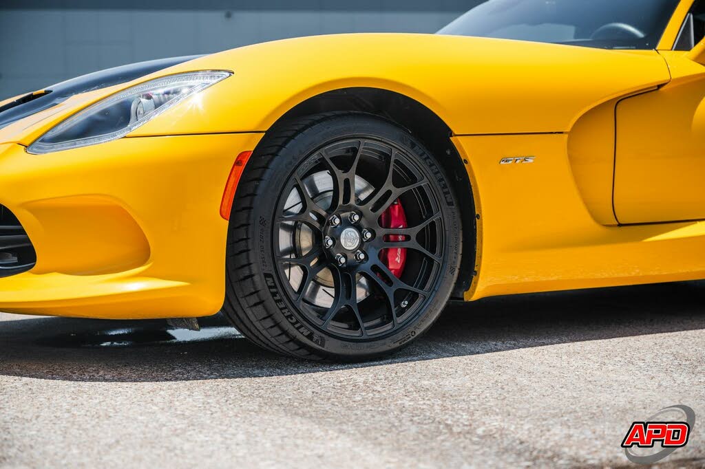 Vehicle Image 45 of 90 for 2014 Dodge SRT Viper