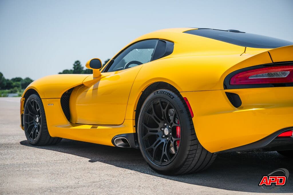 Vehicle Image 50 of 90 for 2014 Dodge SRT Viper