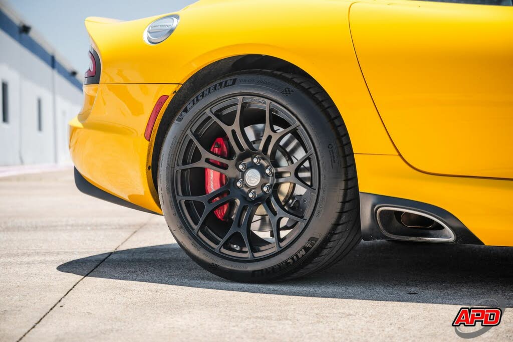 Vehicle Image 70 of 90 for 2014 Dodge SRT Viper