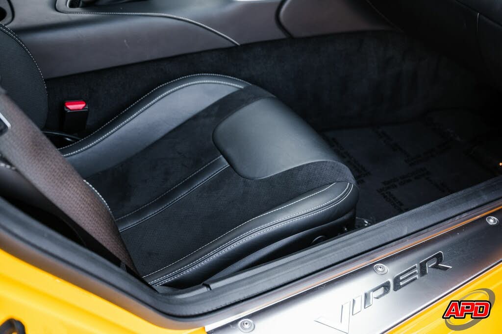 Vehicle Image 82 of 90 for 2014 Dodge SRT Viper