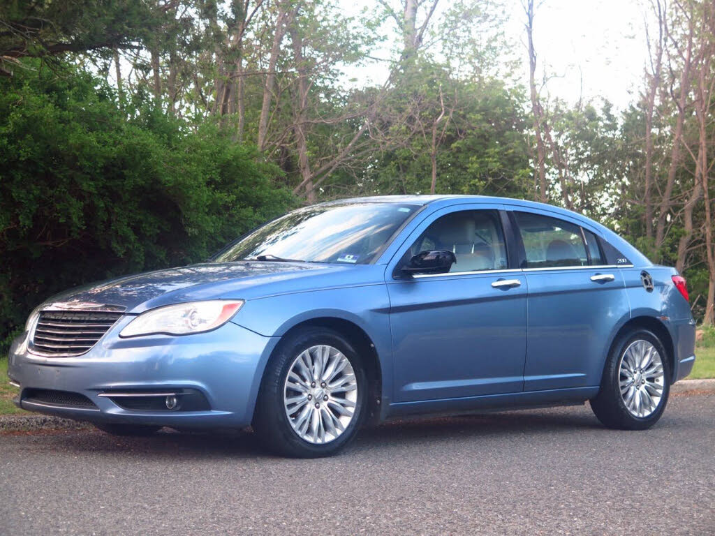 2011 Chrysler 200 Limited
