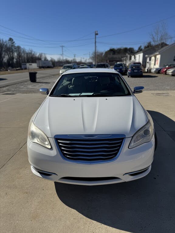 2011 Chrysler 200 Limited