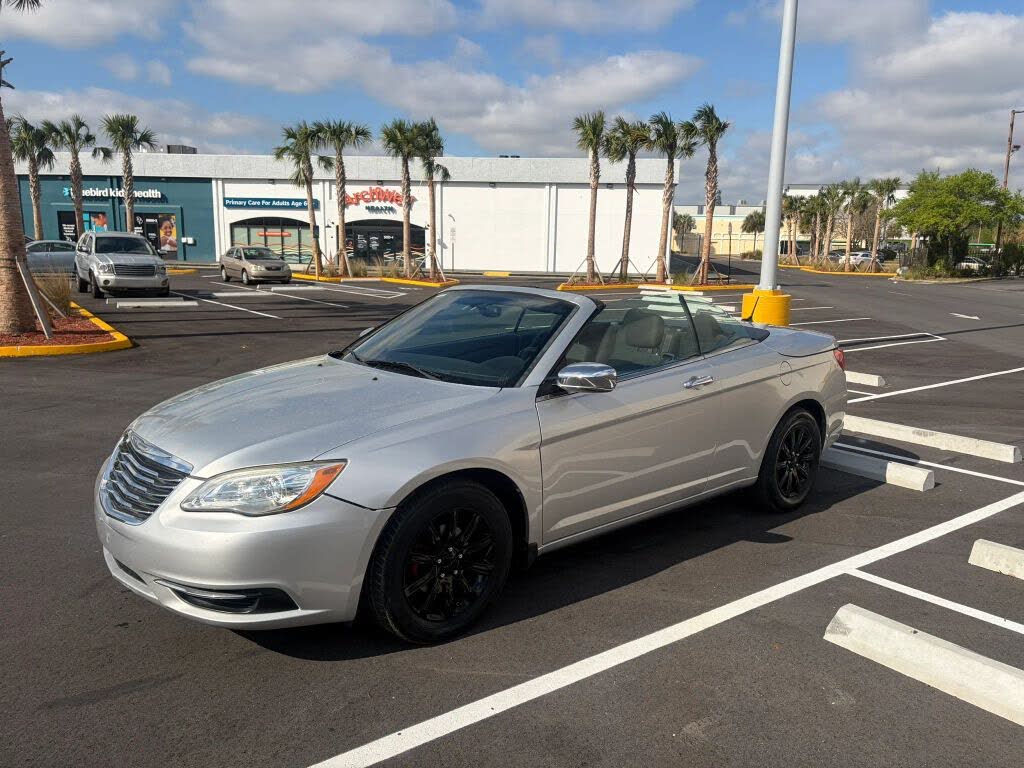 2012 Chrysler 200 Touring