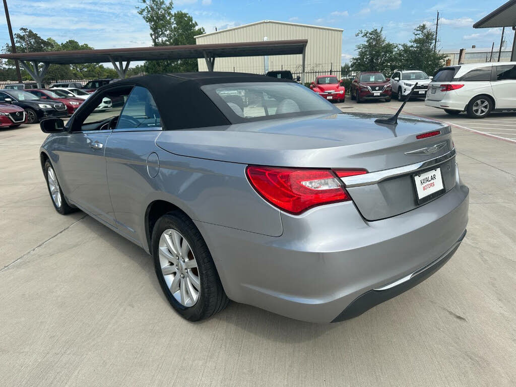 2014 Chrysler 200 - 7