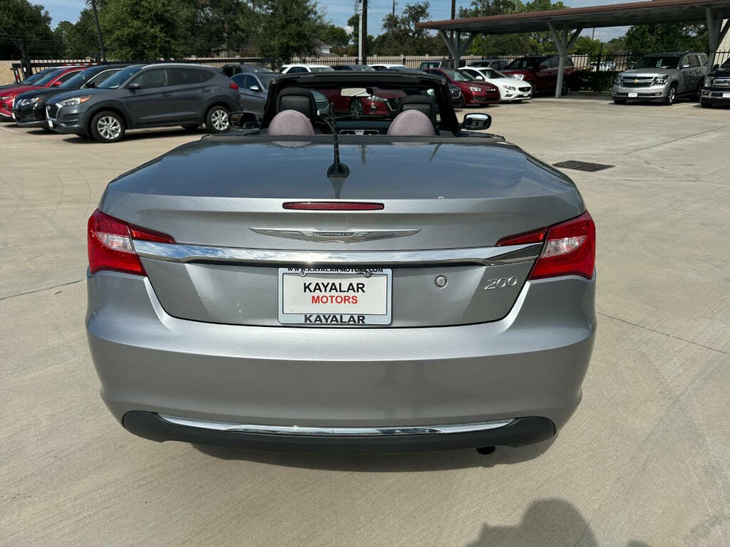 Vehicle Image 9 of 49 for 2014 Chrysler 200