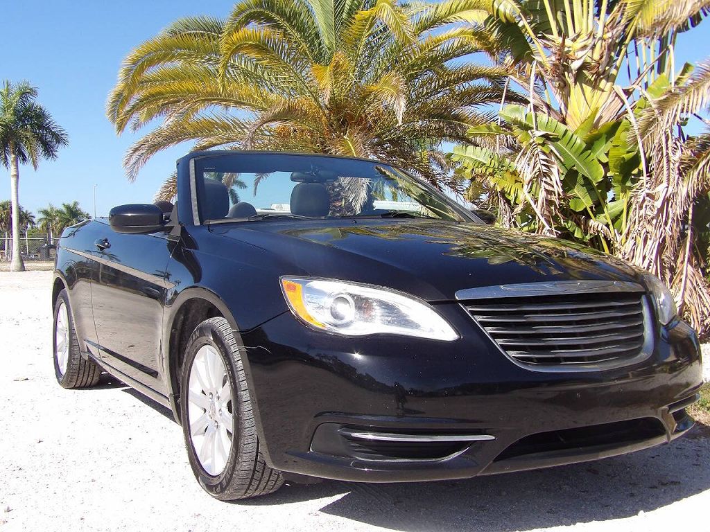 2013 Chrysler 200 Touring