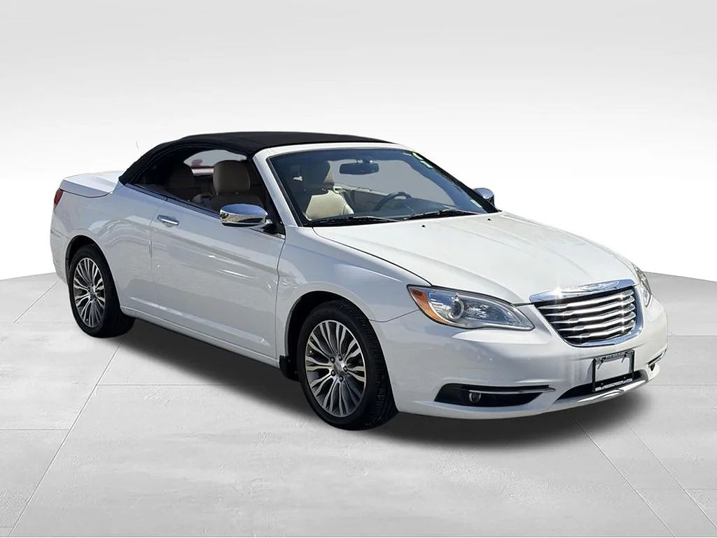 2013 Chrysler 200 Limited