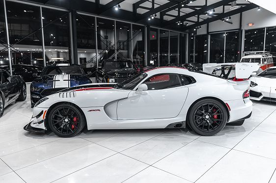 2016 Dodge Viper - 39