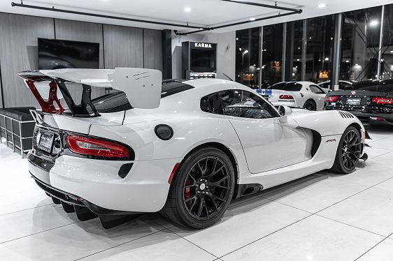 2016 Dodge Viper - 52