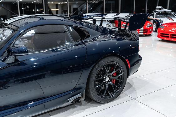 2016 Dodge Viper - 19