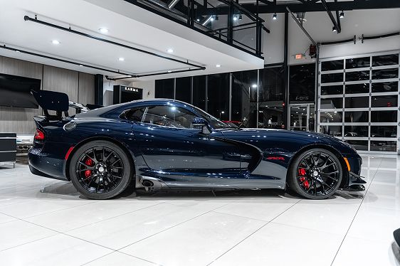 2016 Dodge Viper - 28