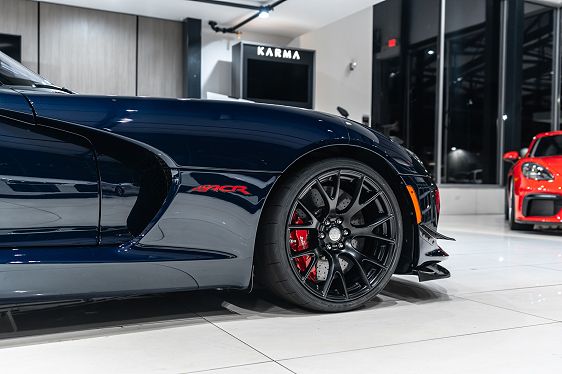 2016 Dodge Viper - 30