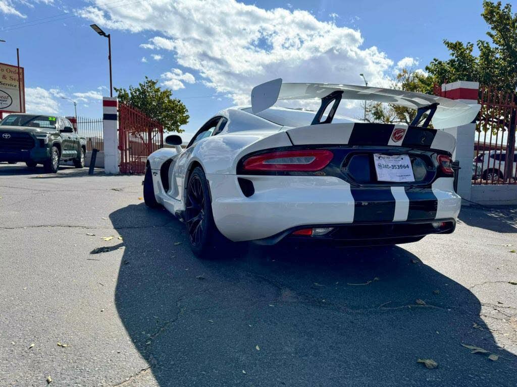 2017 Dodge Viper - 12