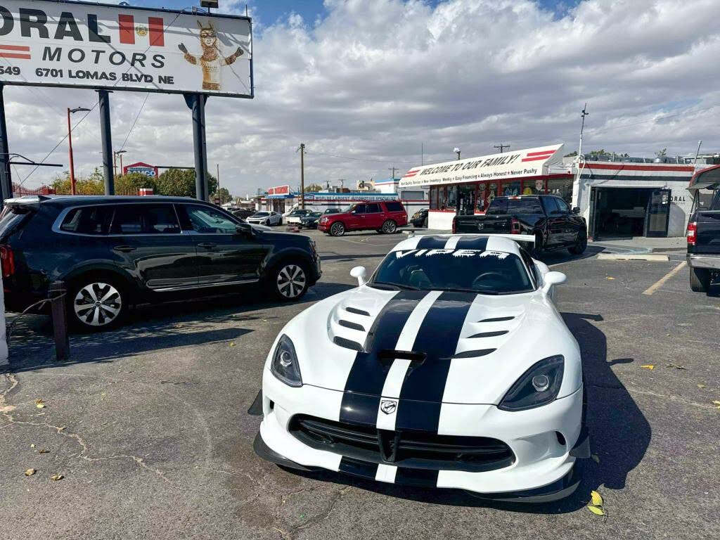 Vehicle Image 2 of 40 for 2017 Dodge Viper