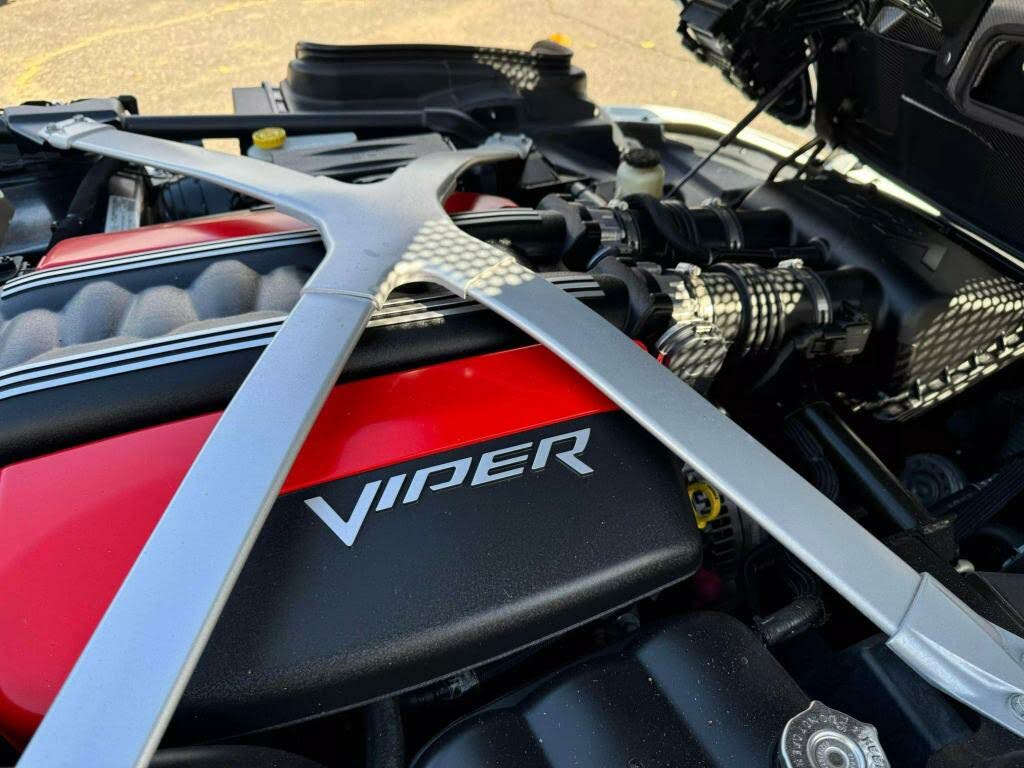 Vehicle Image 3 of 40 for 2017 Dodge Viper