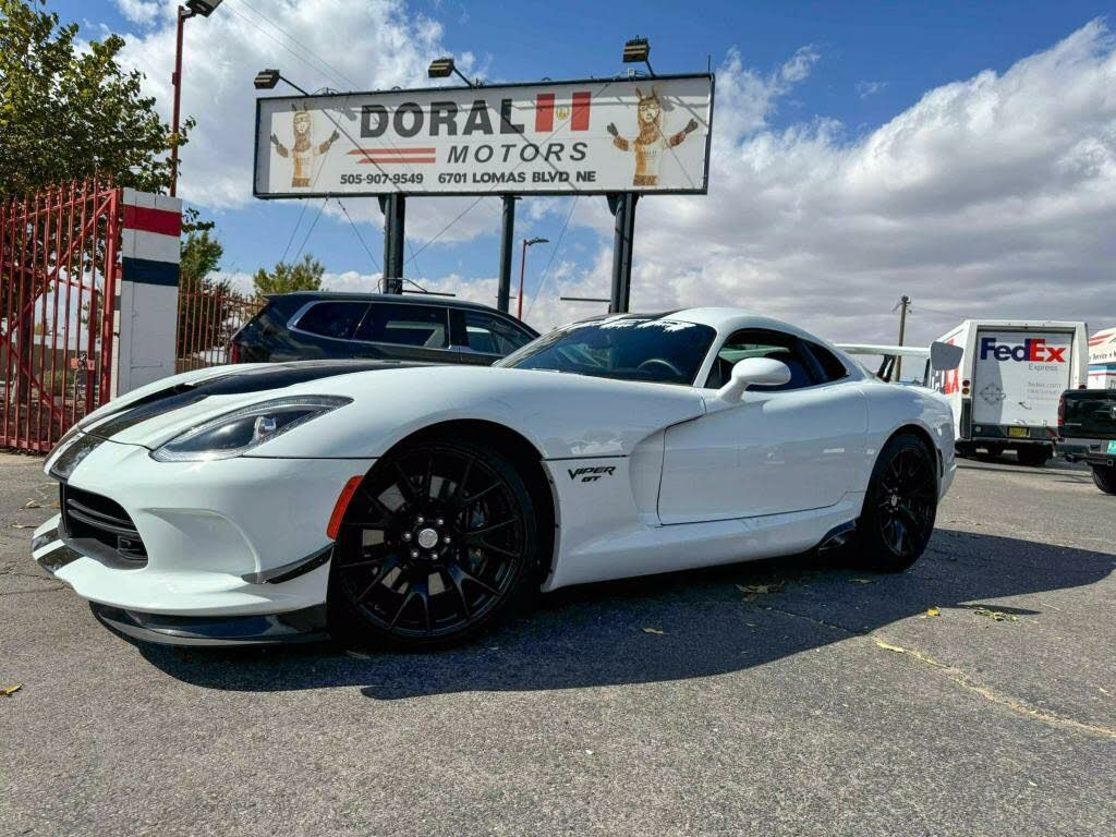 Vehicle Image 4 of 40 for 2017 Dodge Viper