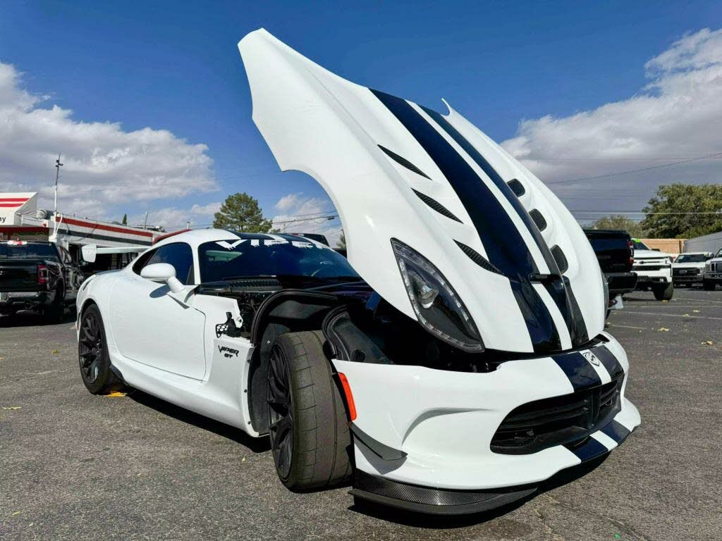 Vehicle Image 8 of 40 for 2017 Dodge Viper