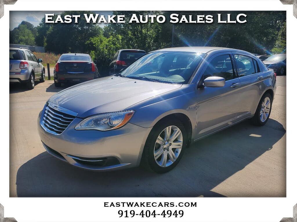 2013 Chrysler 200 LX