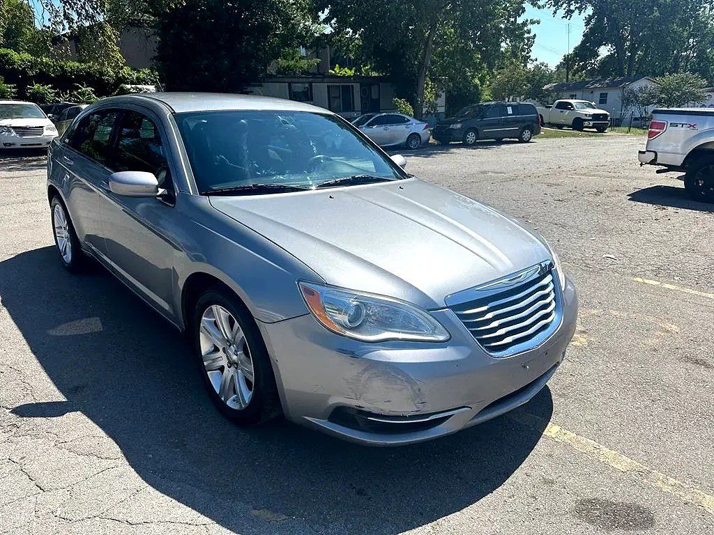 2013 Chrysler 200 LX