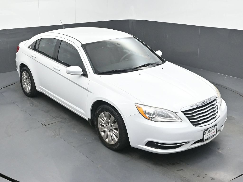 2013 Chrysler 200 LX