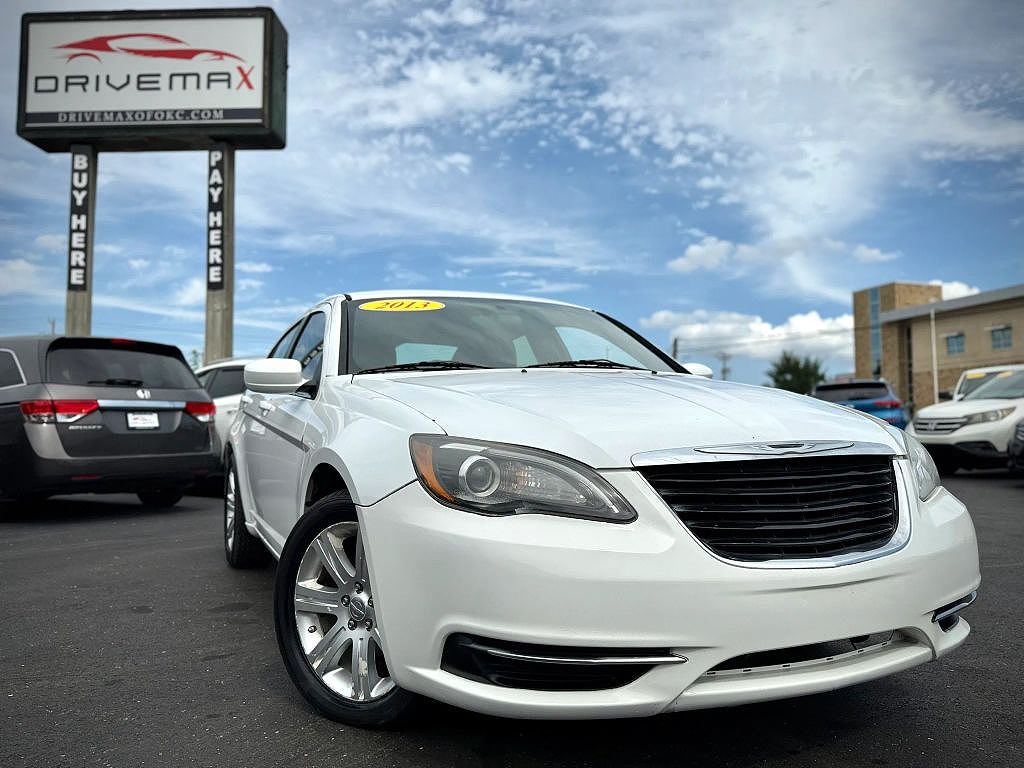 2013 Chrysler 200 Touring