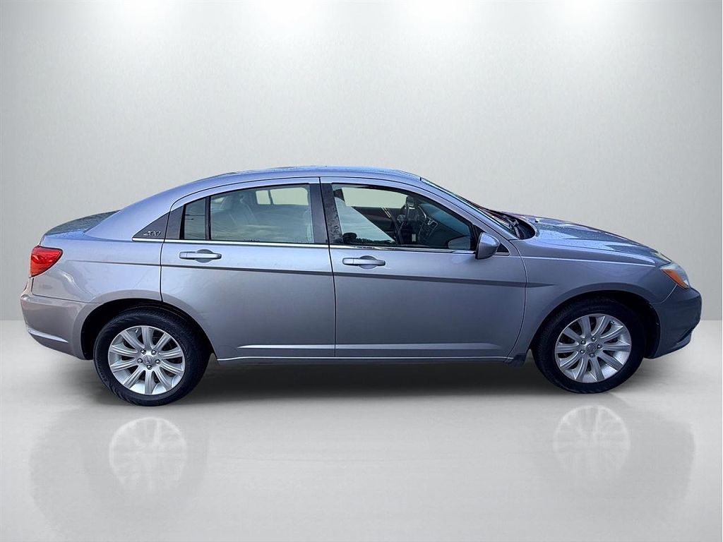 2013 Chrysler 200 Touring