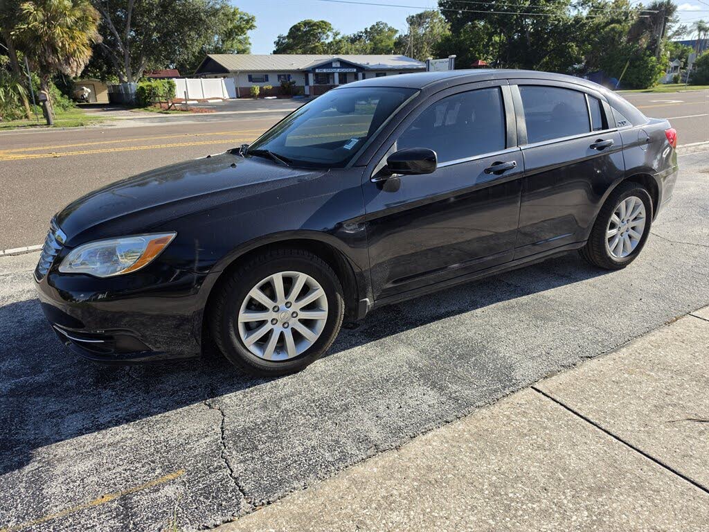 2013 Chrysler 200 Touring