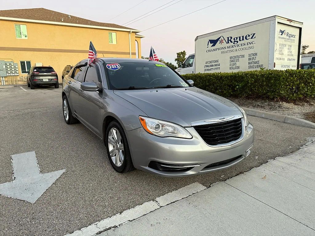 2013 Chrysler 200 Touring