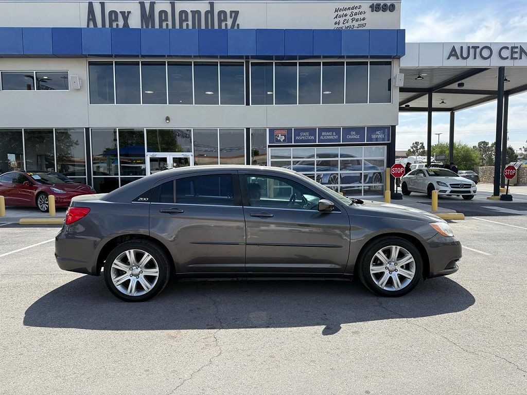 2014 Chrysler 200 Touring