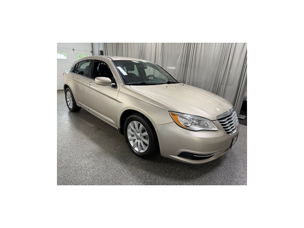 2013 Chrysler 200 Touring