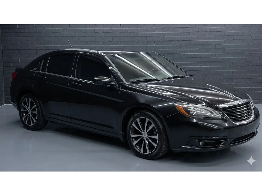 2013 Chrysler 200 Touring