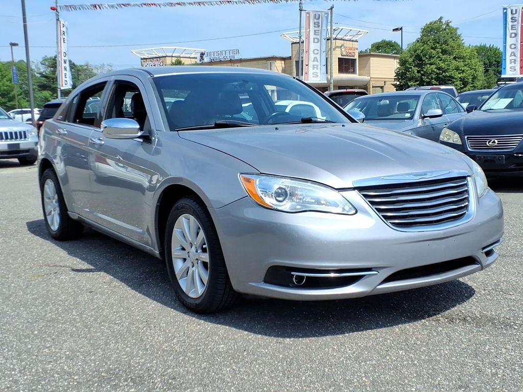2013 Chrysler 200 Limited