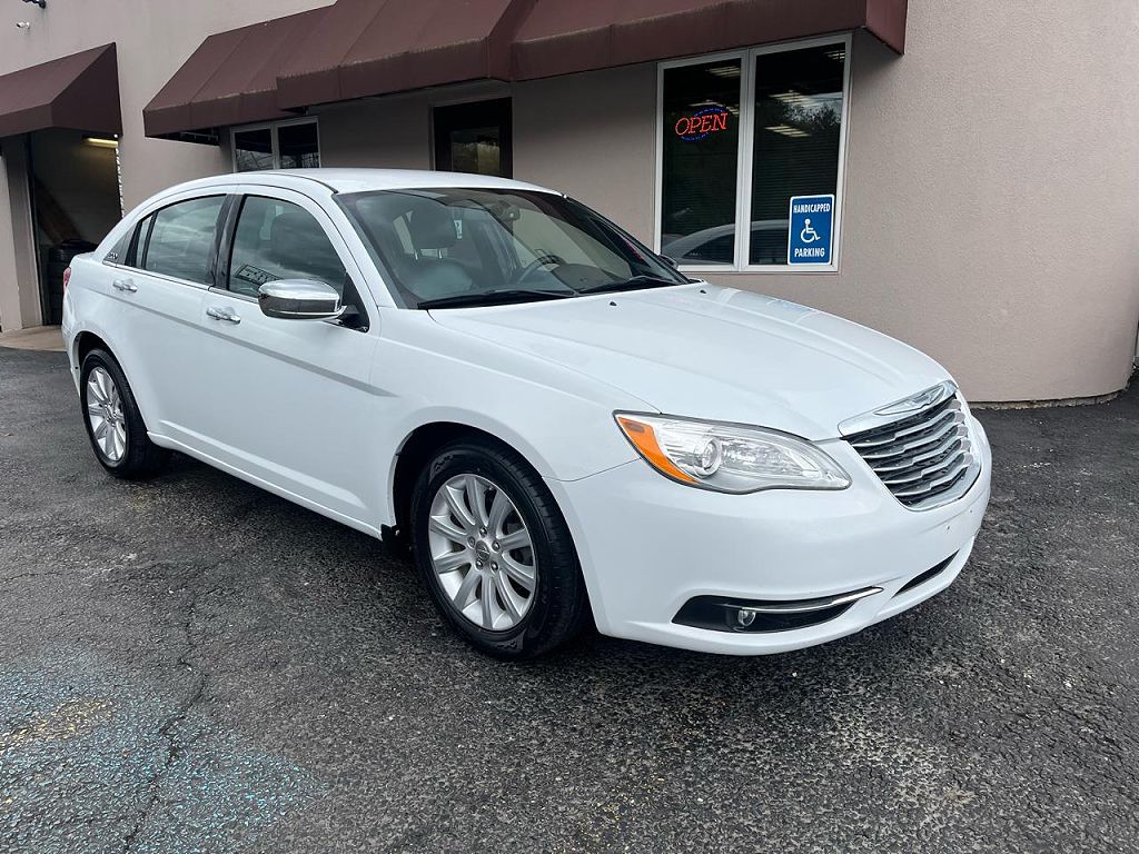 2013 Chrysler 200 Limited