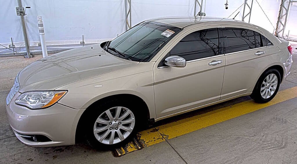 2013 Chrysler 200 Limited