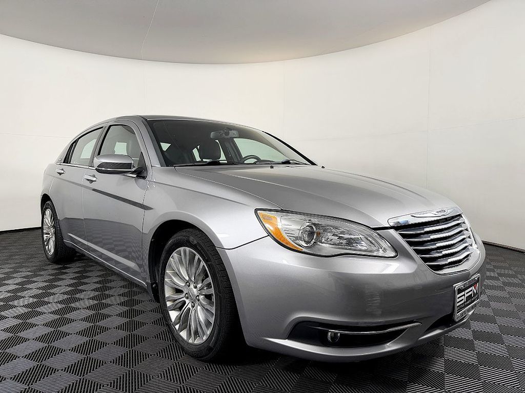 2013 Chrysler 200 Limited