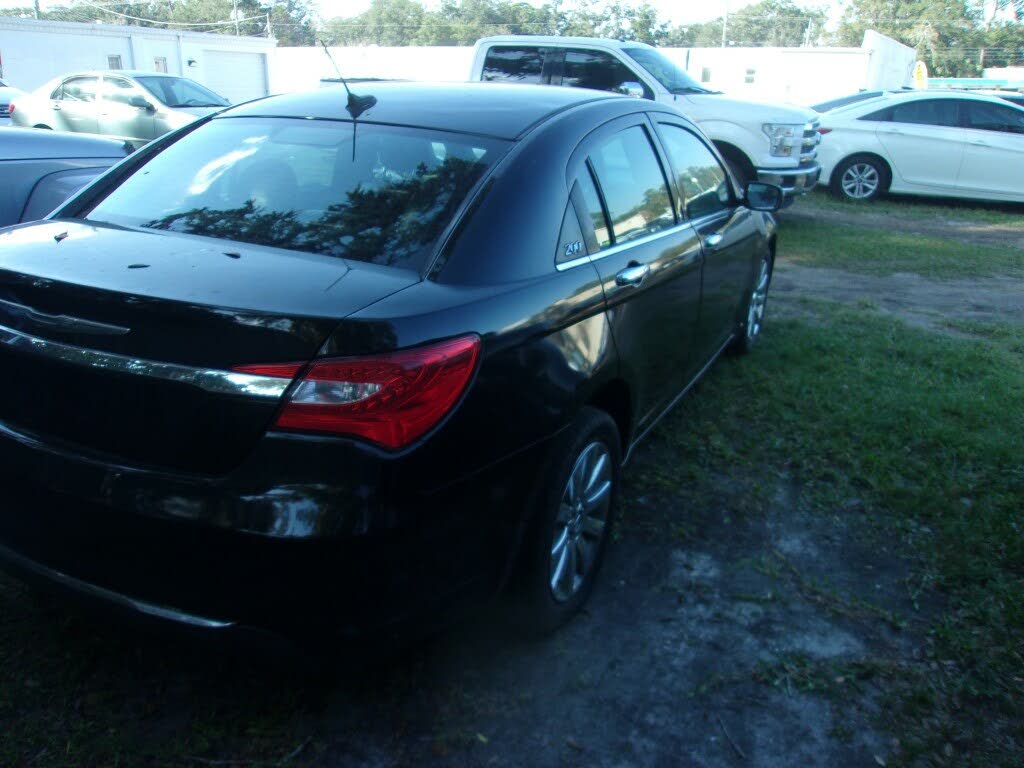 Vehicle Image 6 of 21 for 2014 Chrysler 200