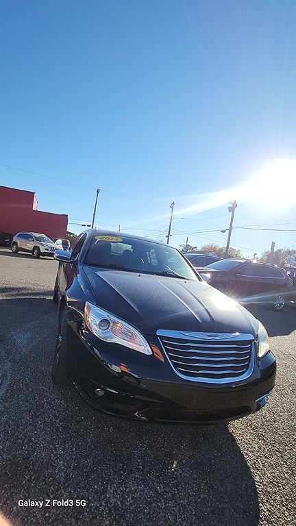 Vehicle Image 1 of 35 for 2014 Chrysler 200