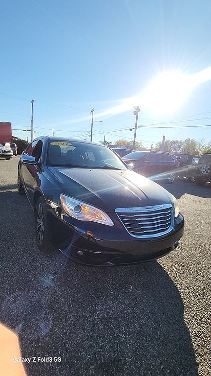 2014 Chrysler 200 - 6