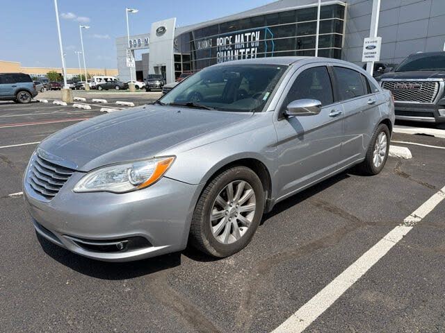 2013 Chrysler 200 Limited