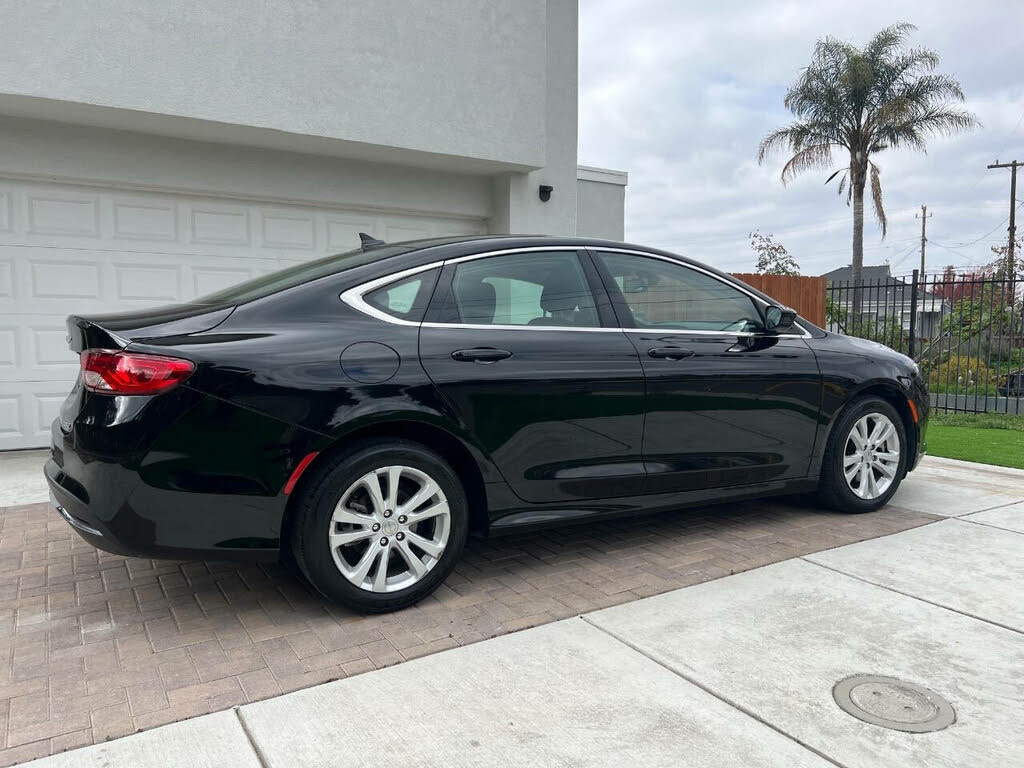 Vehicle Image 3 of 10 for 2015 Chrysler 200