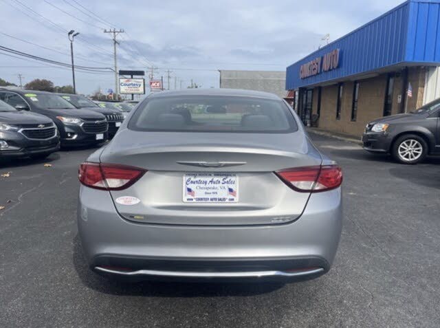 2015 Chrysler 200 - 6